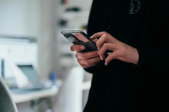 L'erreur que 9 personnes sur 10 font avec leur téléphone (et qui facilite le piratage)